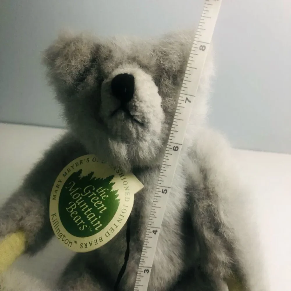 mary meyer grn mountain bears Killington 1993 carol carini design light grey bea